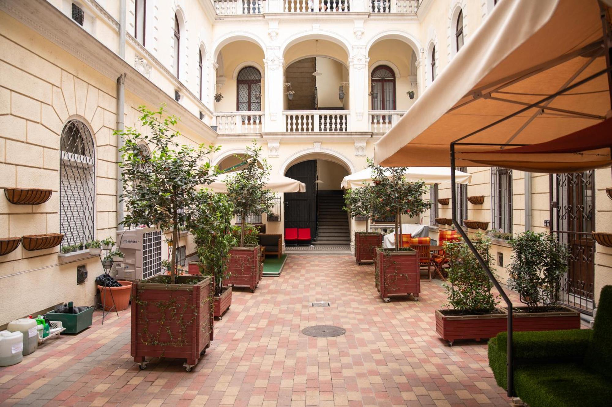 Danube Dwelling Akacfa 41 Апартаменти *