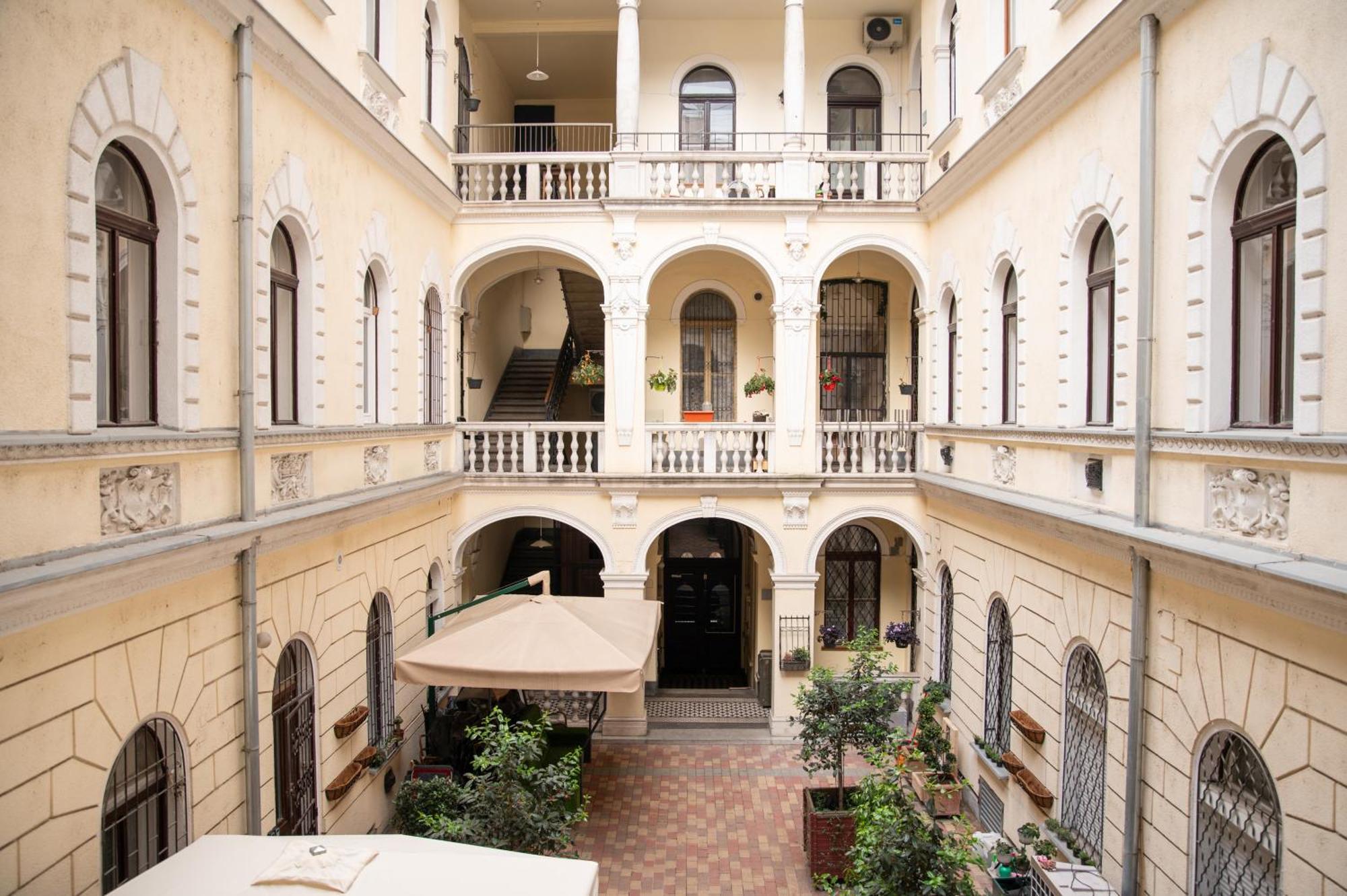 Danube Dwelling Akacfa 41 Апартаменти